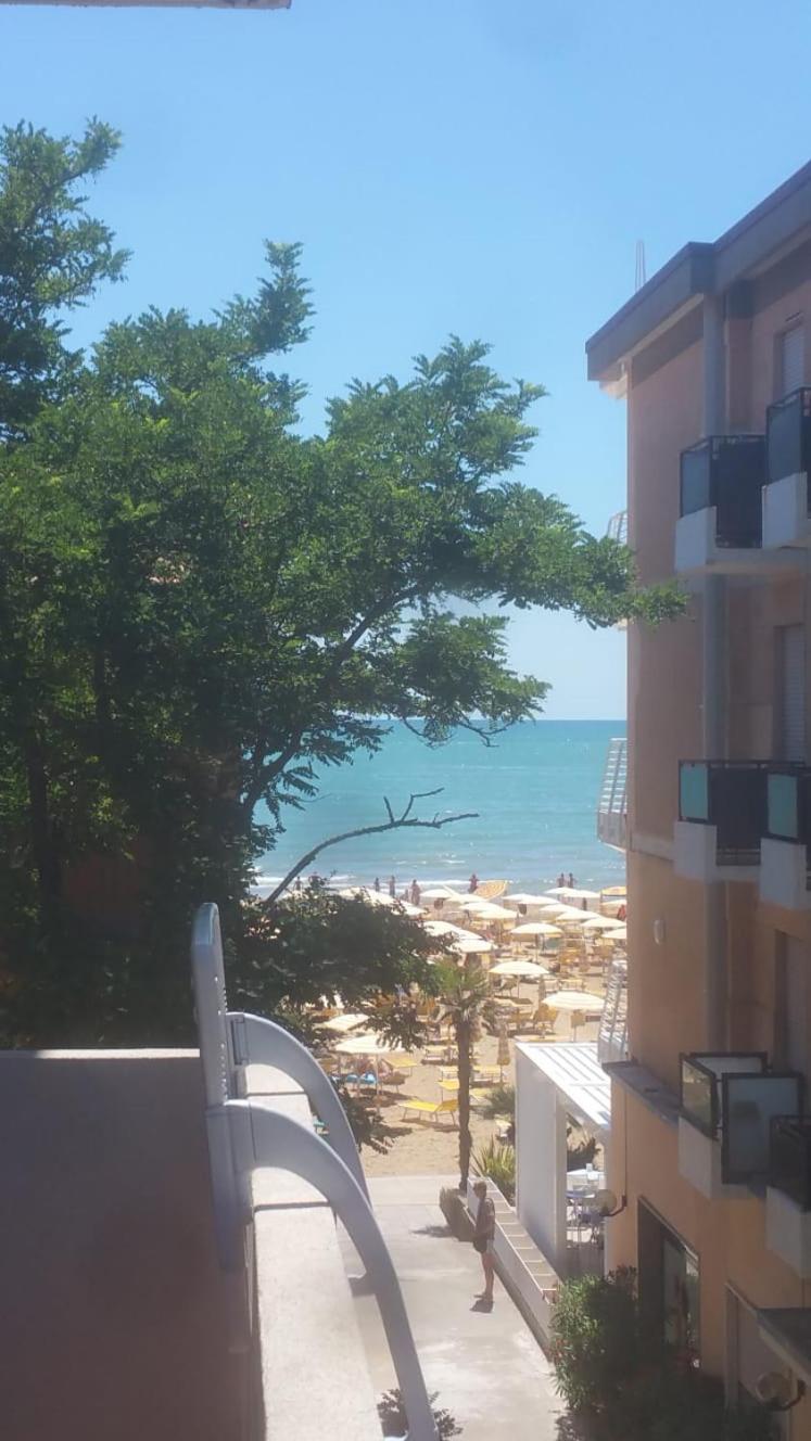 Residence Ambra Lido di Jesolo Exterior foto